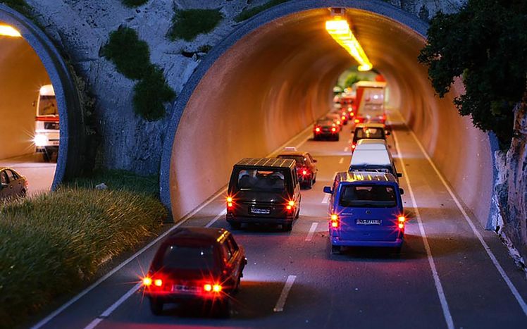 Schweiz Autobahntunnel Nach1